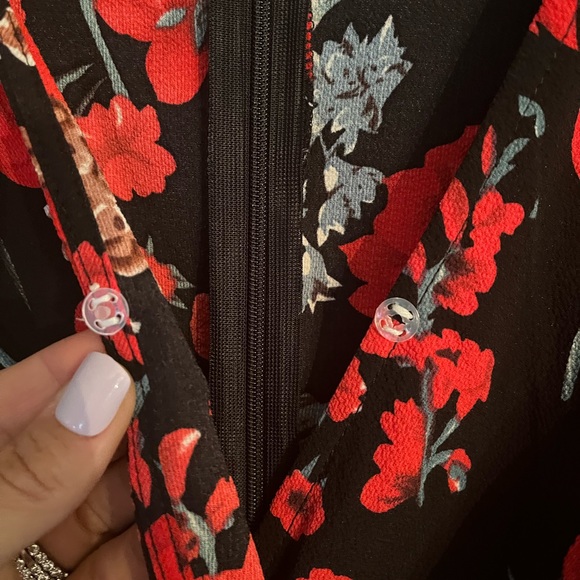 Floral Romper - Picture 5 of 6